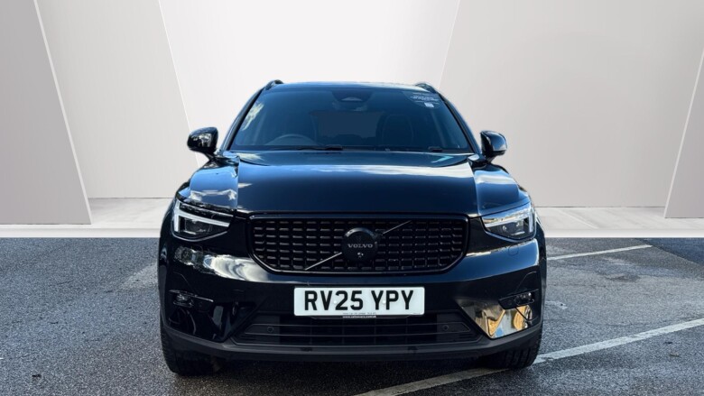 Volvo XC40 2.0 B4P Ultra Black Edition 5dr Auto Petrol Estate
